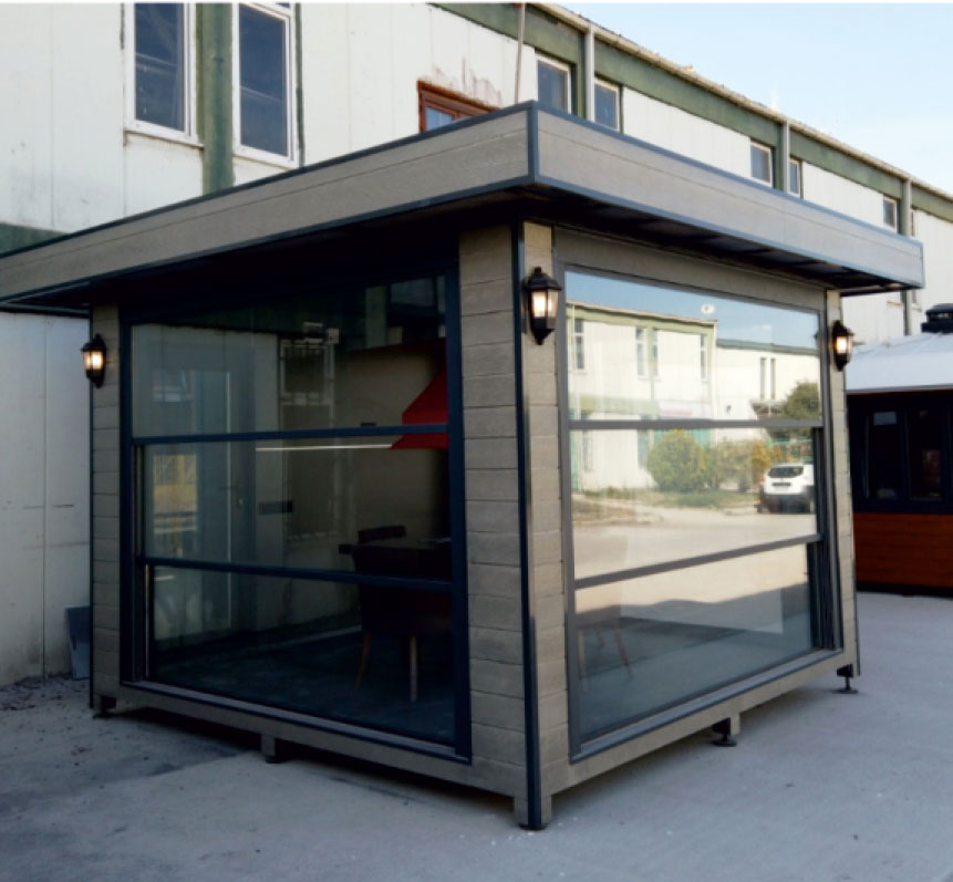 Giyotin Camlı Mangal Kulübesi: Hareketli Cam Sistemli Modern Gurme Alanı